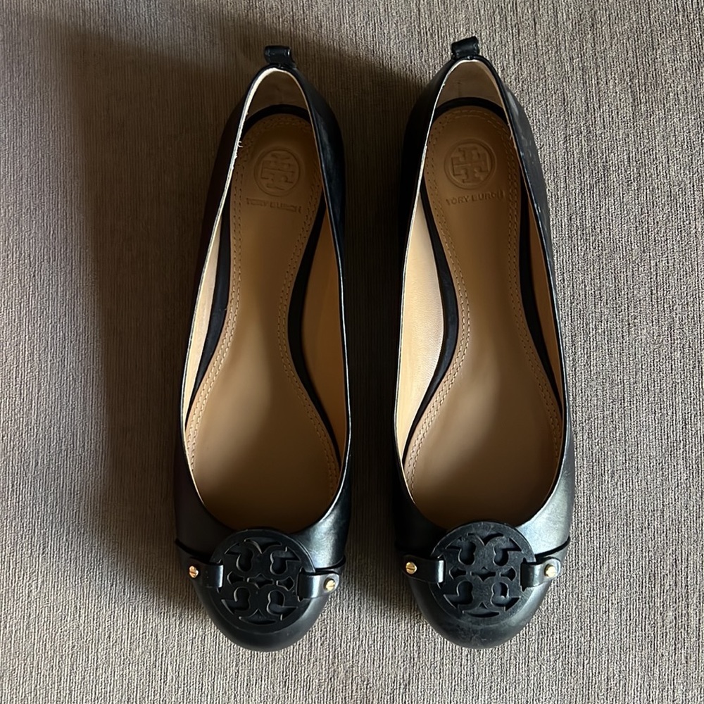 Tory Burch Flats (Black) - Brand New/Never Worn!!